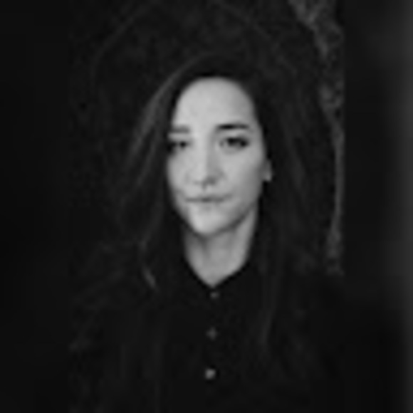 Meet your Posher, Abigail - Picture 1 of 1